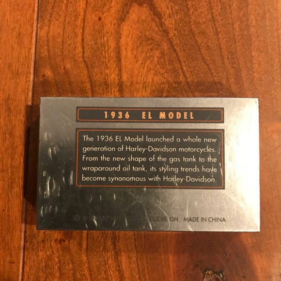 HARLEY-DAVIDSON 1936 EL MODEL TIN WITH MATCHES - Picture 2 of 3